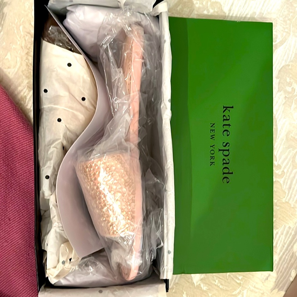 NWT Kate Spade New In Box sandal. Stunning. Go in style on your next cruise💗 - Picture 6 of 7